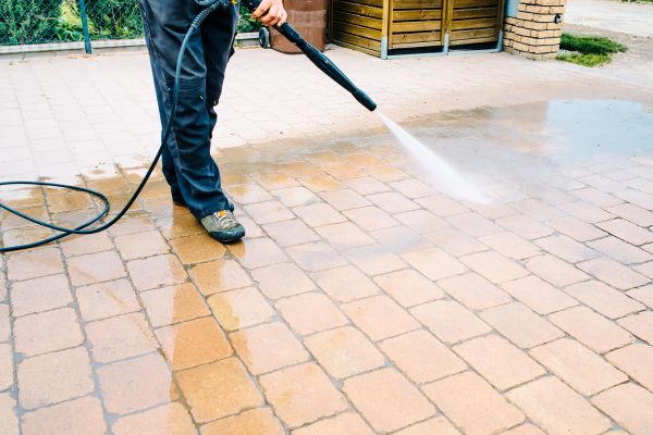 Cost of Pavement Staining in Everett