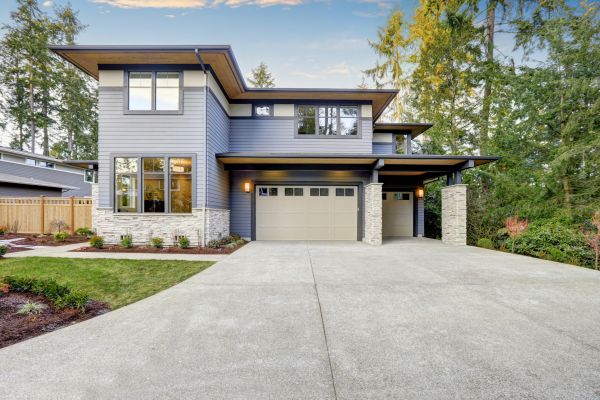 Cost of Driveway Overlay Installation in Everett